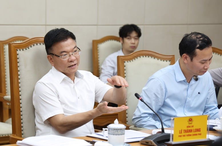 Phó Thủ tướng Lê Thành Long chủ trì họp về phân cấp, phân quyền lĩnh vực tư pháp- Ảnh 1.
