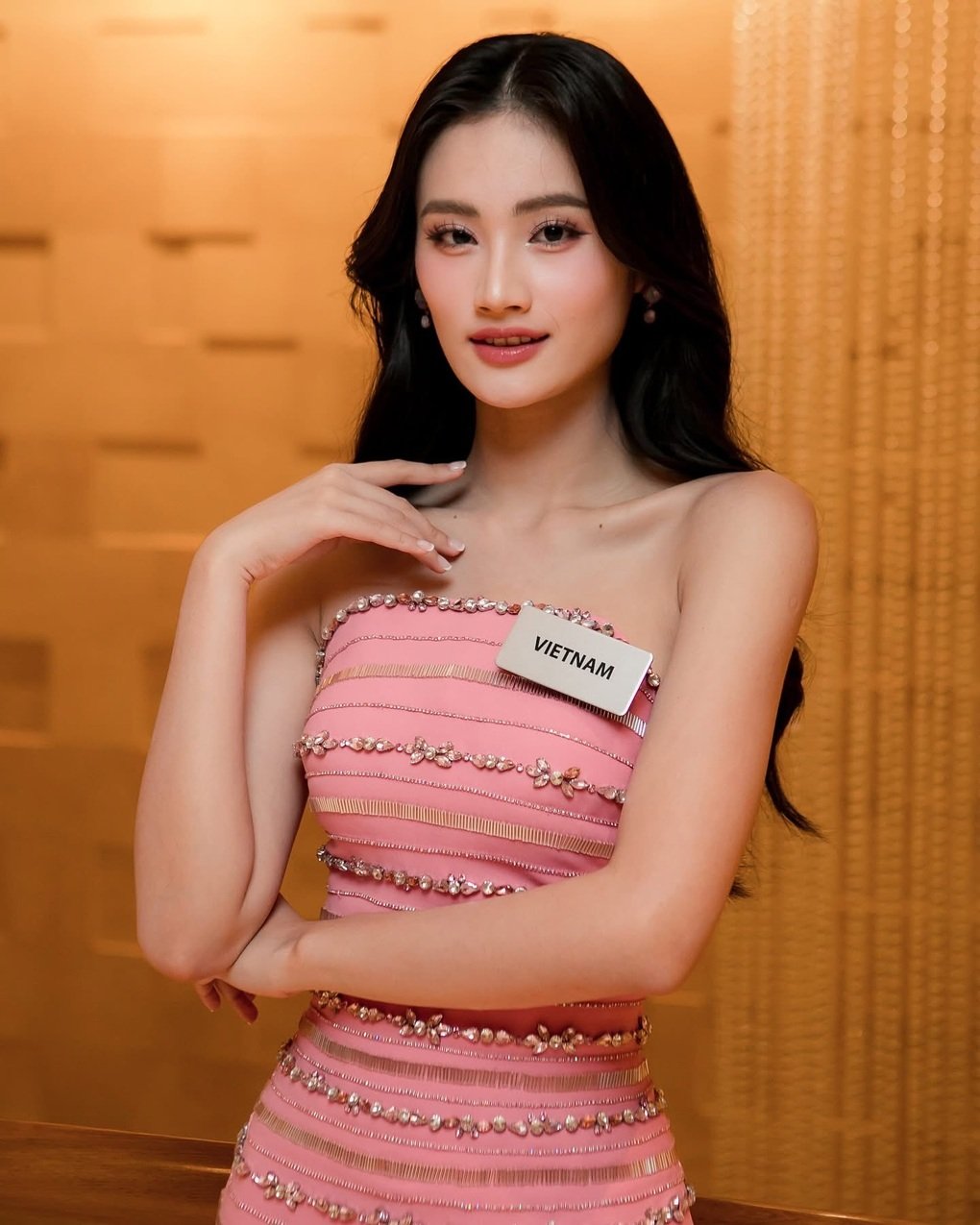 Hoa hậu Thế giới 2025 đi được nửa chặng, Ý Nhi được đánh giá thế nào? - 2