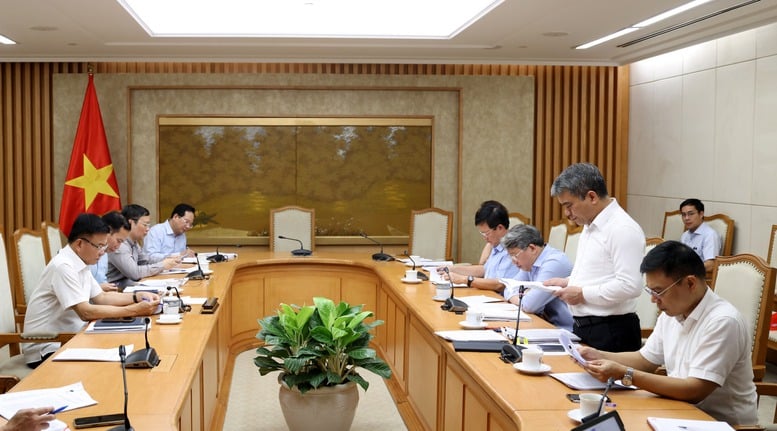 Phó Thủ tướng Lê Thành Long chủ trì họp về phân cấp, phân quyền lĩnh vực tư pháp- Ảnh 3.