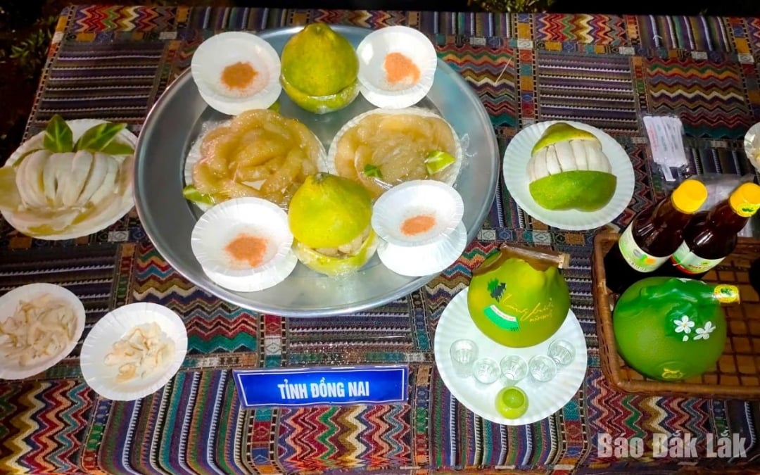 Tỉnh Đồng Nai với các sản phẩm từ quả bưởi.