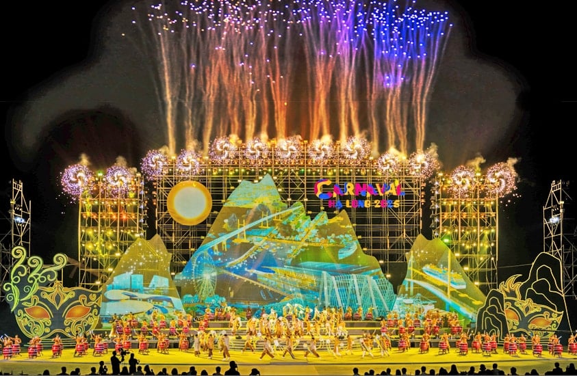quang-canh-le-khai-mac-caraval-ha-long-2025-ngay-1-5..jpg