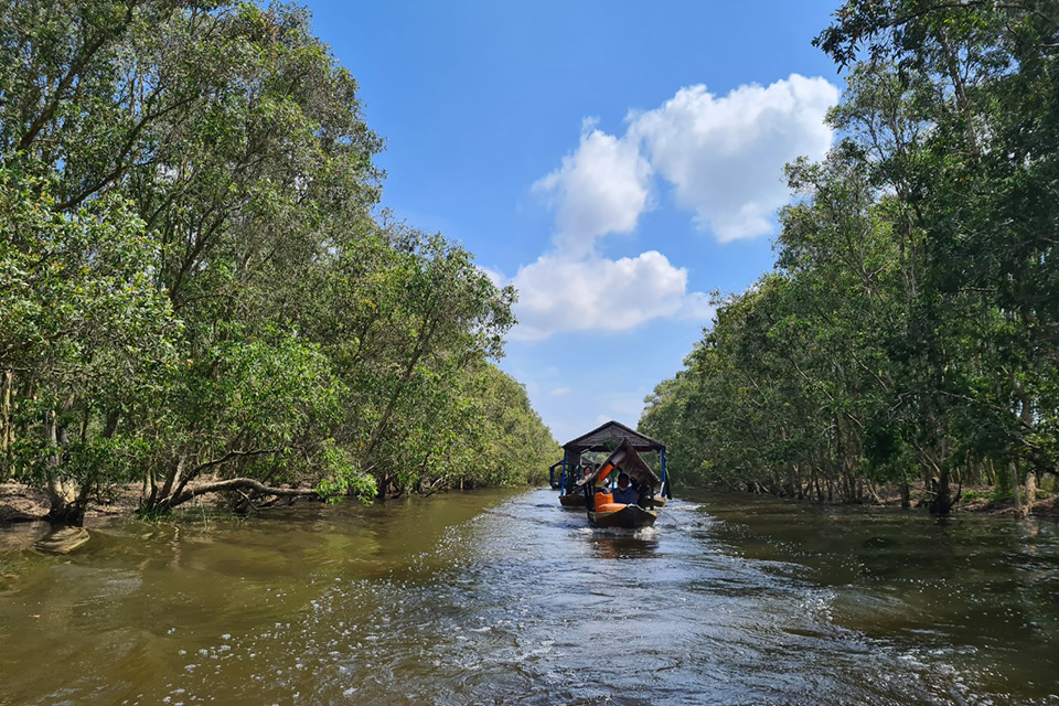 ស្វែងយល់ពីឧទ្យានជាតិត្រាំជឹម៖ "រក្សាសត្វក្រៀល - រក្សាពណ៌បៃតងរាប់លាន" ធ្វើសកម្មភាពដើម្បីបរិស្ថានជាមួយ Vietravel