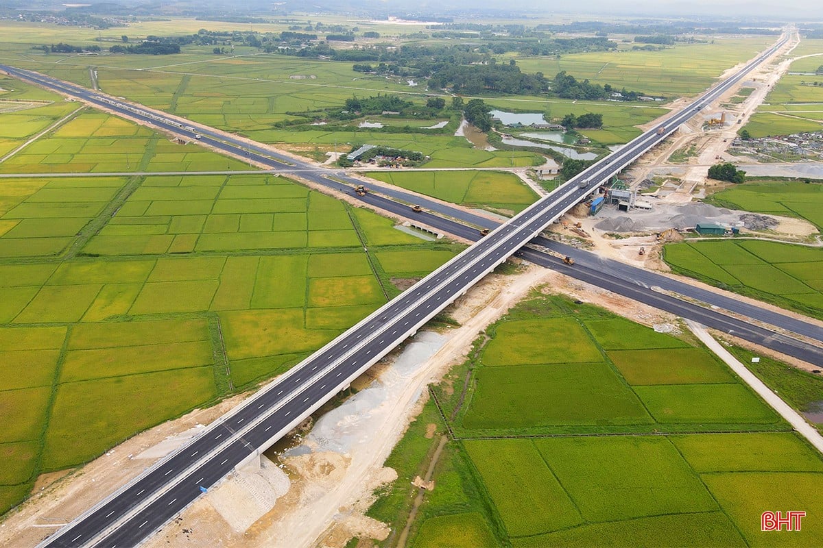 bqbht_br_duong-ham-nghi-keo-dai-8.jpg