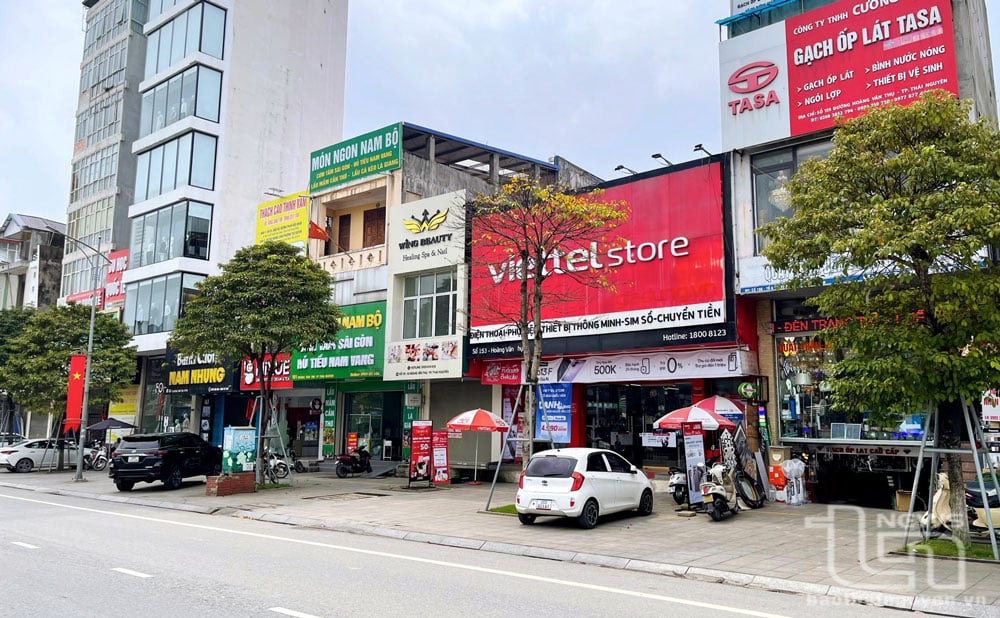 Các cơ sở, cửa hàng kinh doanh trên tuyến đường Hoàng Văn Thụ (TP. Thái Nguyên) đã được khảo sát để xây dựng tuyến phố thương mại điện tử. Ảnh: Việt Dũng