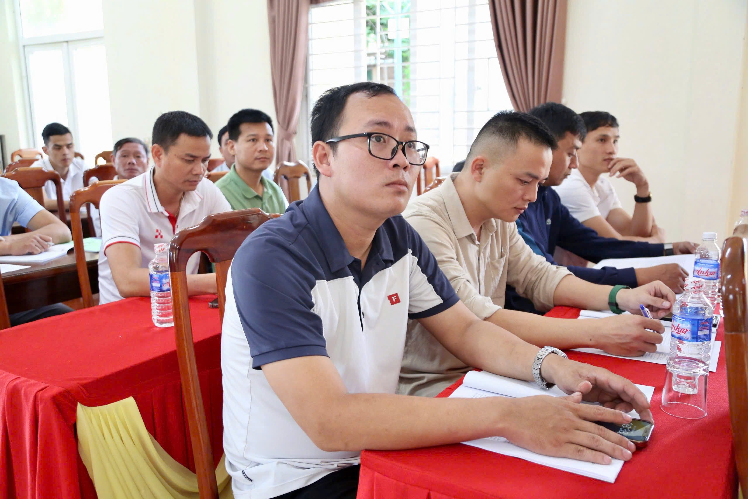 បណ្តុះ​បណ្តាល​ការ​យល់​ដឹង​អំពី​ការ​អភិវឌ្ឍ​រូប​រាង​កាយ និង​កម្ពស់​របស់​ជន​ជាតិ​វៀត​ណាម