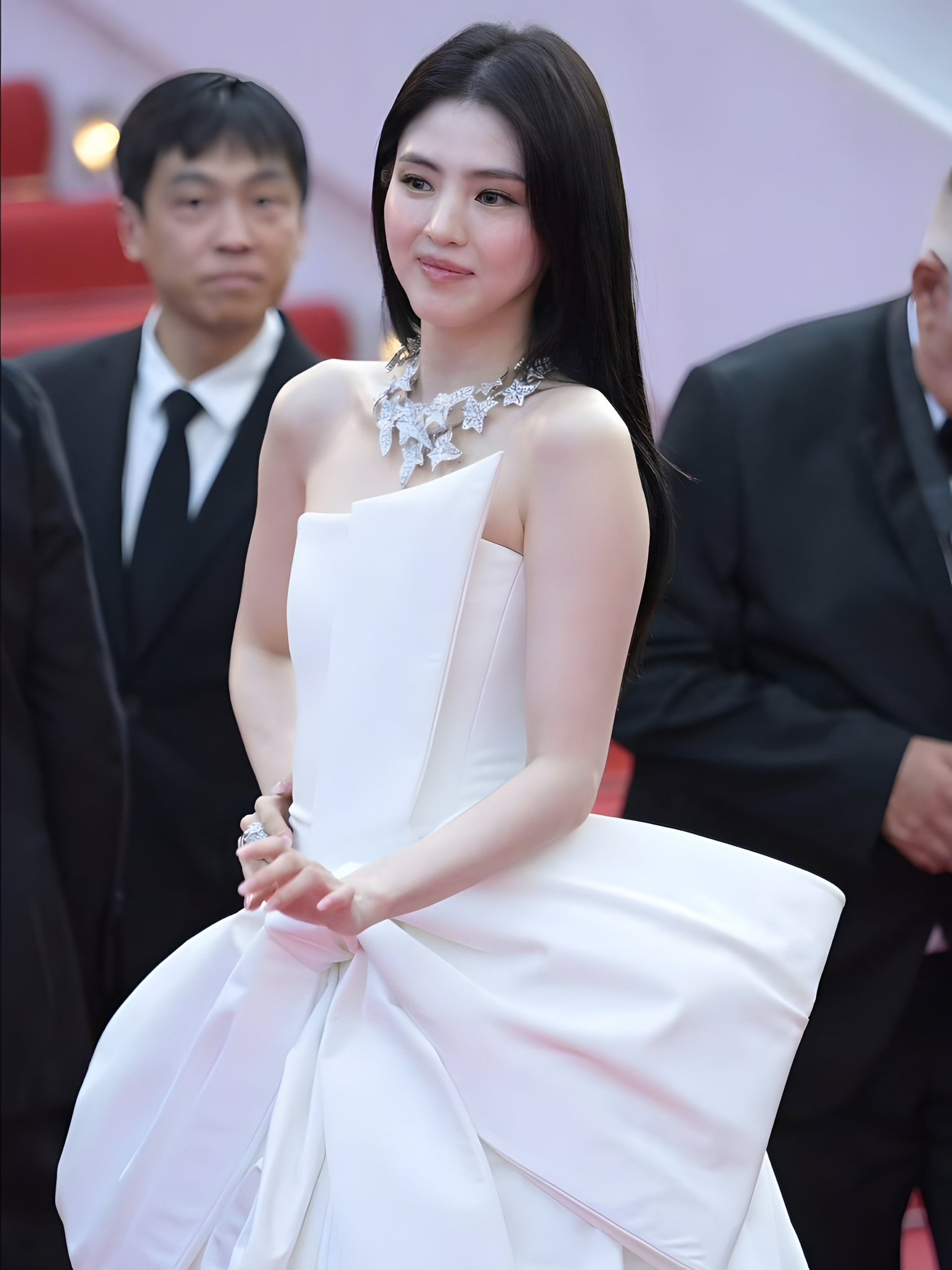 Dàn sao châu Á tại Cannes: Người được tung hô, người bị đuổi khỏi thảm đỏ - 8