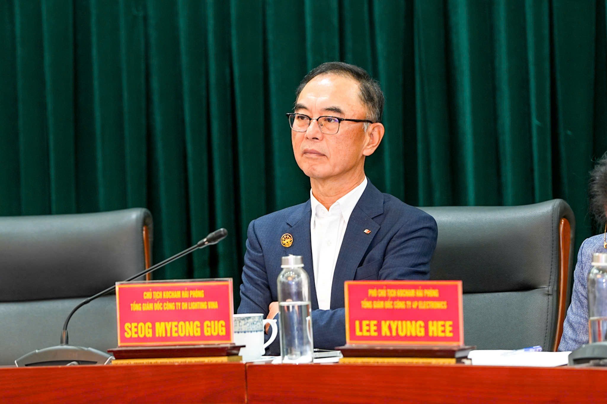 Ông Seog Myeong Gug, Chủ tịch KOCHAM Hải Phòng phát biểu tại Tọa đàm.