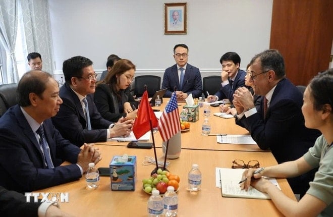 ttxvn-bo-cong-thuong-google-space-x-lockheed-martin-excelerate-energy-1.jpg