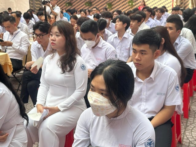 Bí quyết ôn thi tốt nghiệp THPT đạt điểm cao: Bảo hiểm và an sinh xã hội - Ảnh 1.