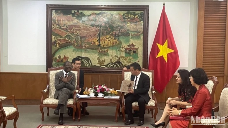 បេតិកភណ្ឌក្នុងវដ្ដទេសចរណ៍ រូបថត ១