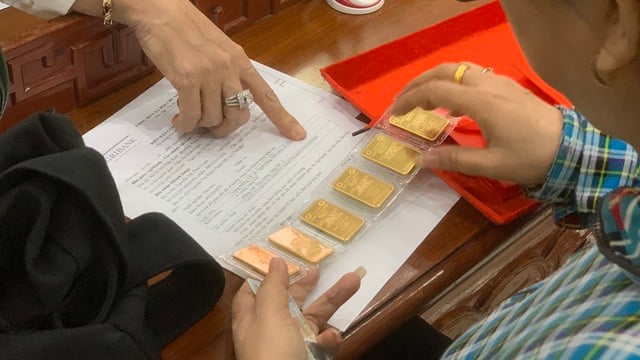 Cuối ngày 21-5, giá vàng miếng SJC lại tăng vọt- Ảnh 2.