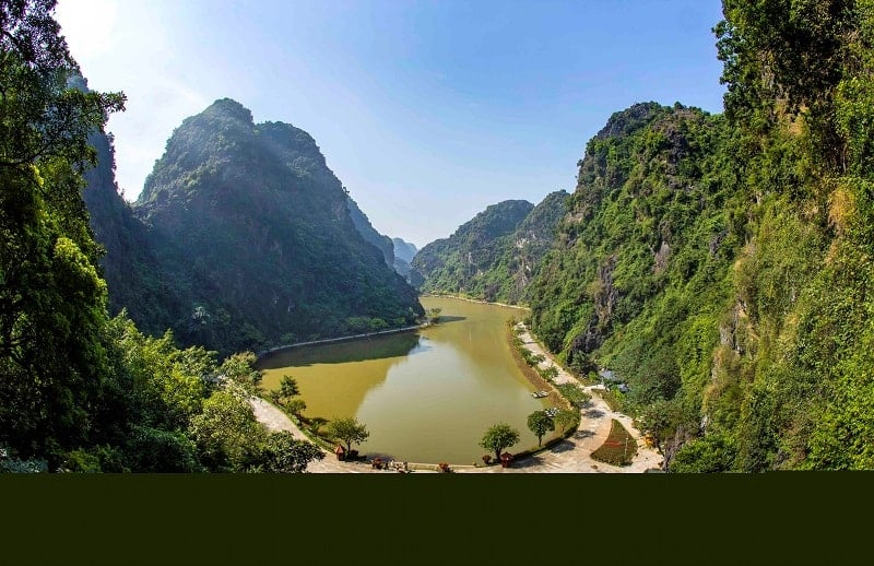 Chùa và động Am Tiên - Xã Trường Yên, huyện Hoa Lư