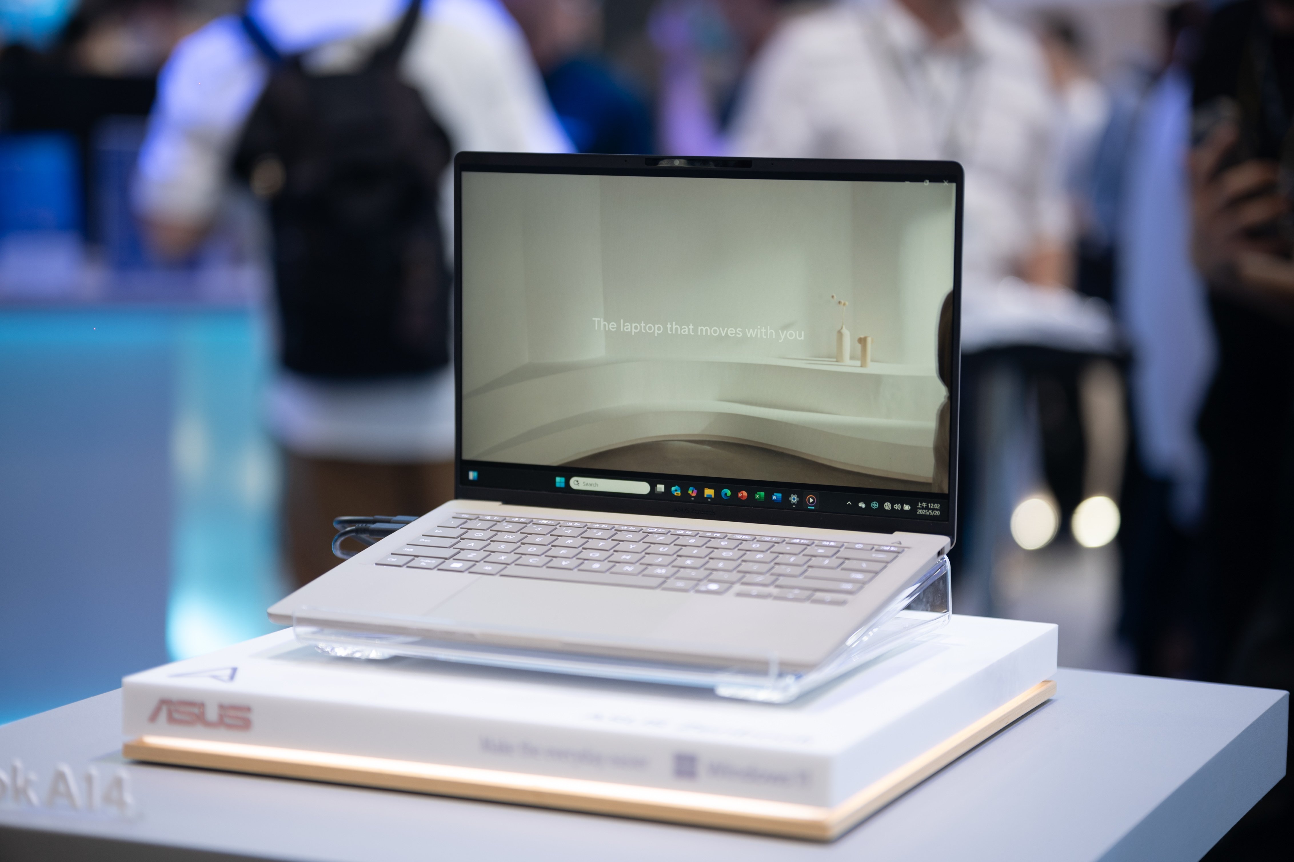 laptop asus snapdragon anh 11