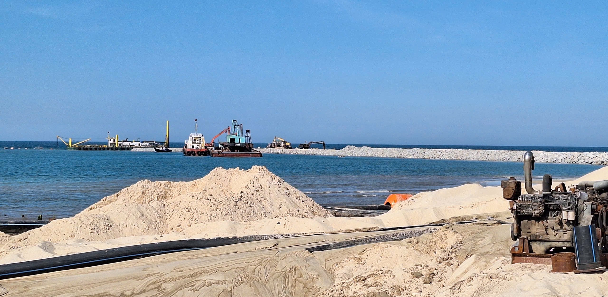 Kiểm tra tiến độ thi công dự án Khu bến cảng Mỹ Thủy