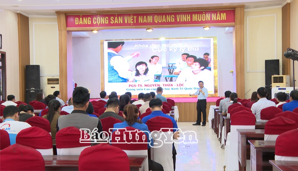 Các đại biểu dự hội nghị