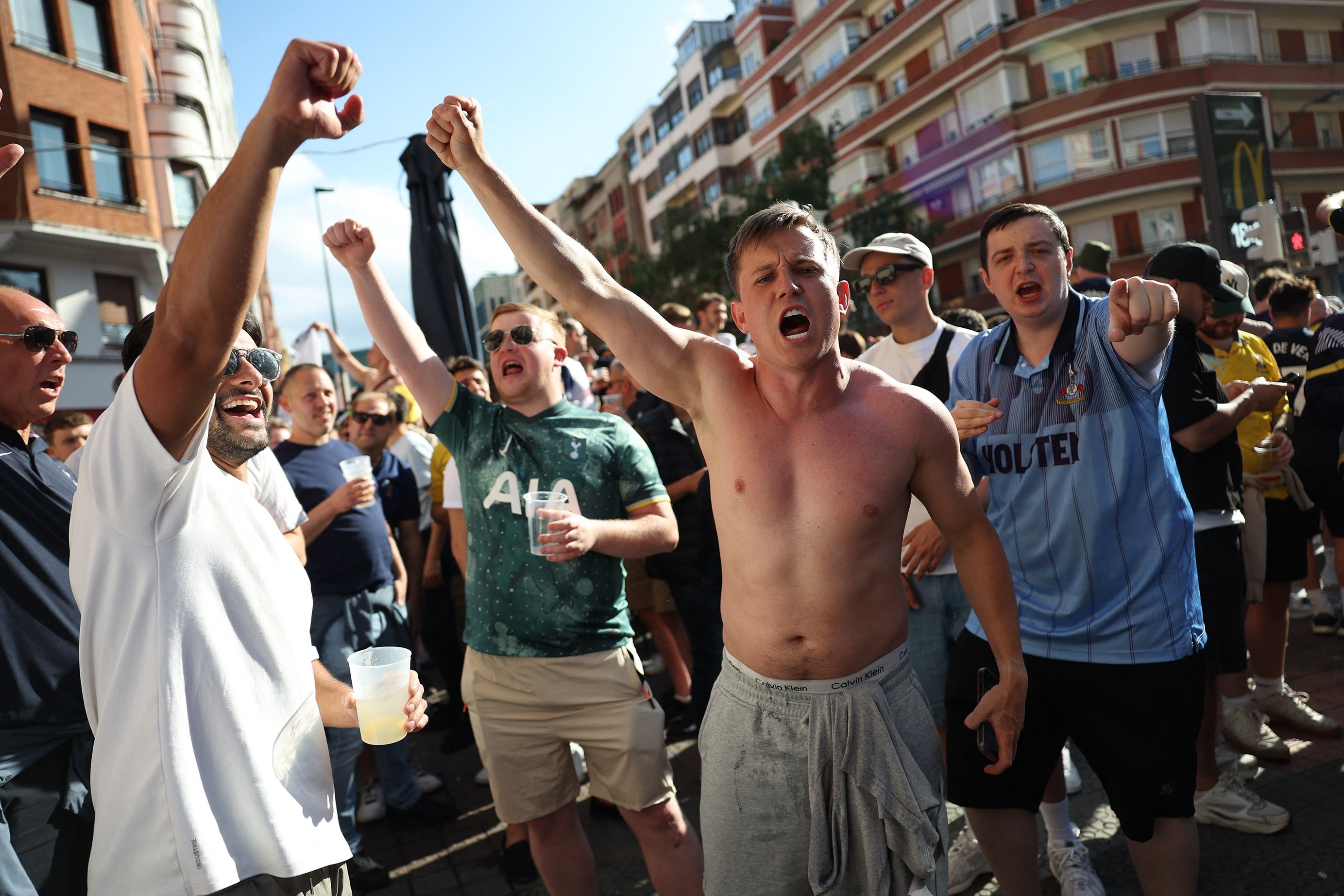 Fan MU va Tottenham anh 2