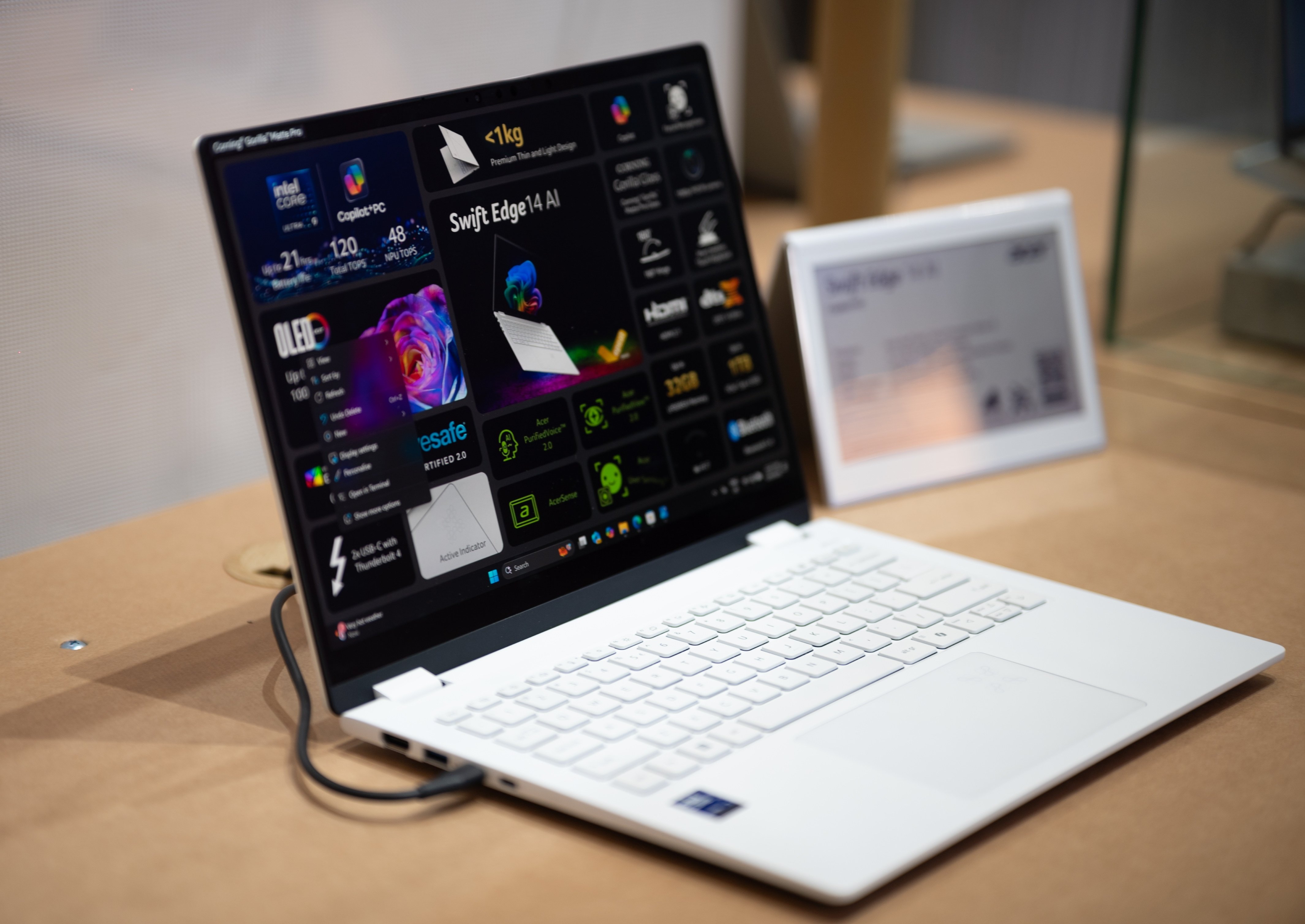 laptop man hinh chong choi anh 4