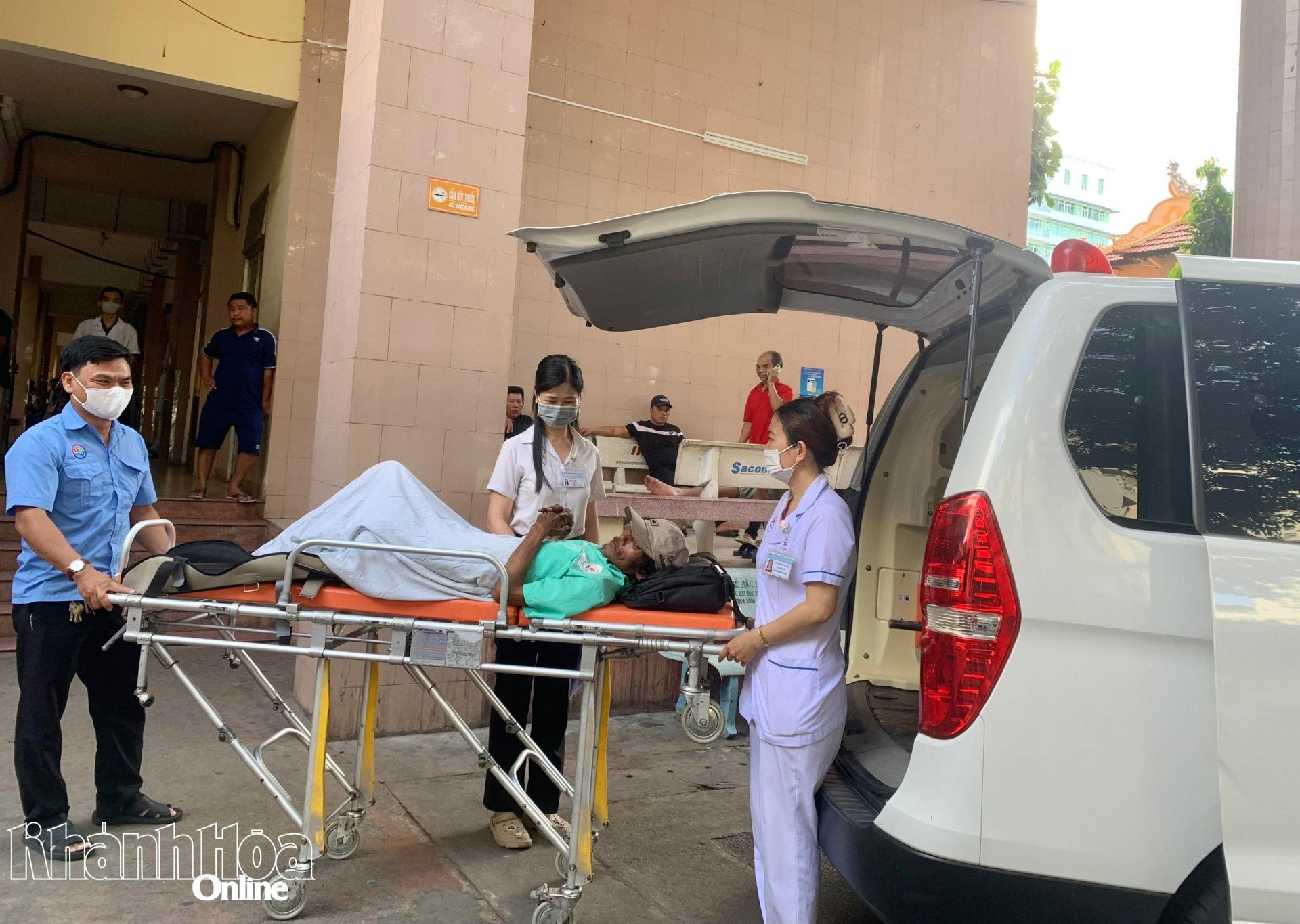 Bệnh  nhân K. được  đưa về Trung tâm Bảo  trợ xã hội và Công  tác xã hội tỉnh