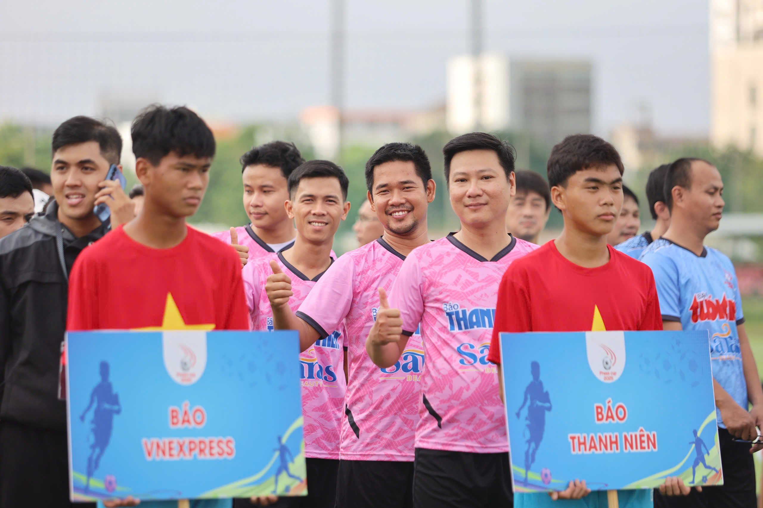 Press Cup 2025: Báo Thanh Niên xuất quân thắng lợi- Ảnh 6.