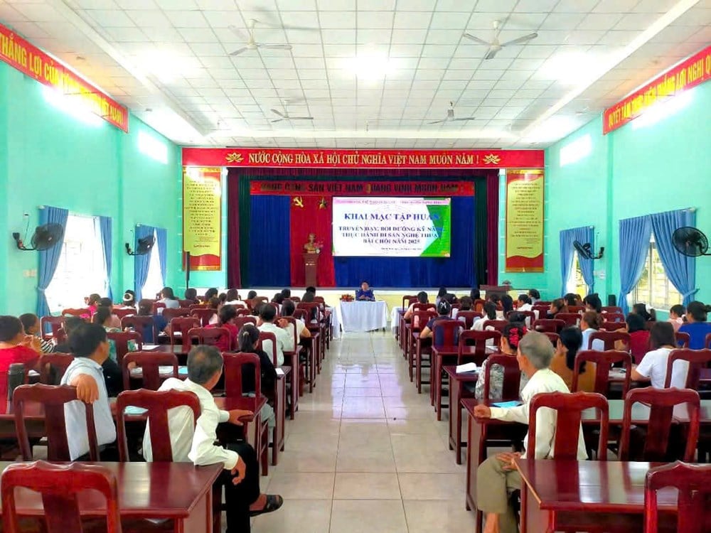ពង្រឹងជំនាញជាក់ស្តែងនៃមរតកសិល្បៈ Bai Choi - រូបថត ១