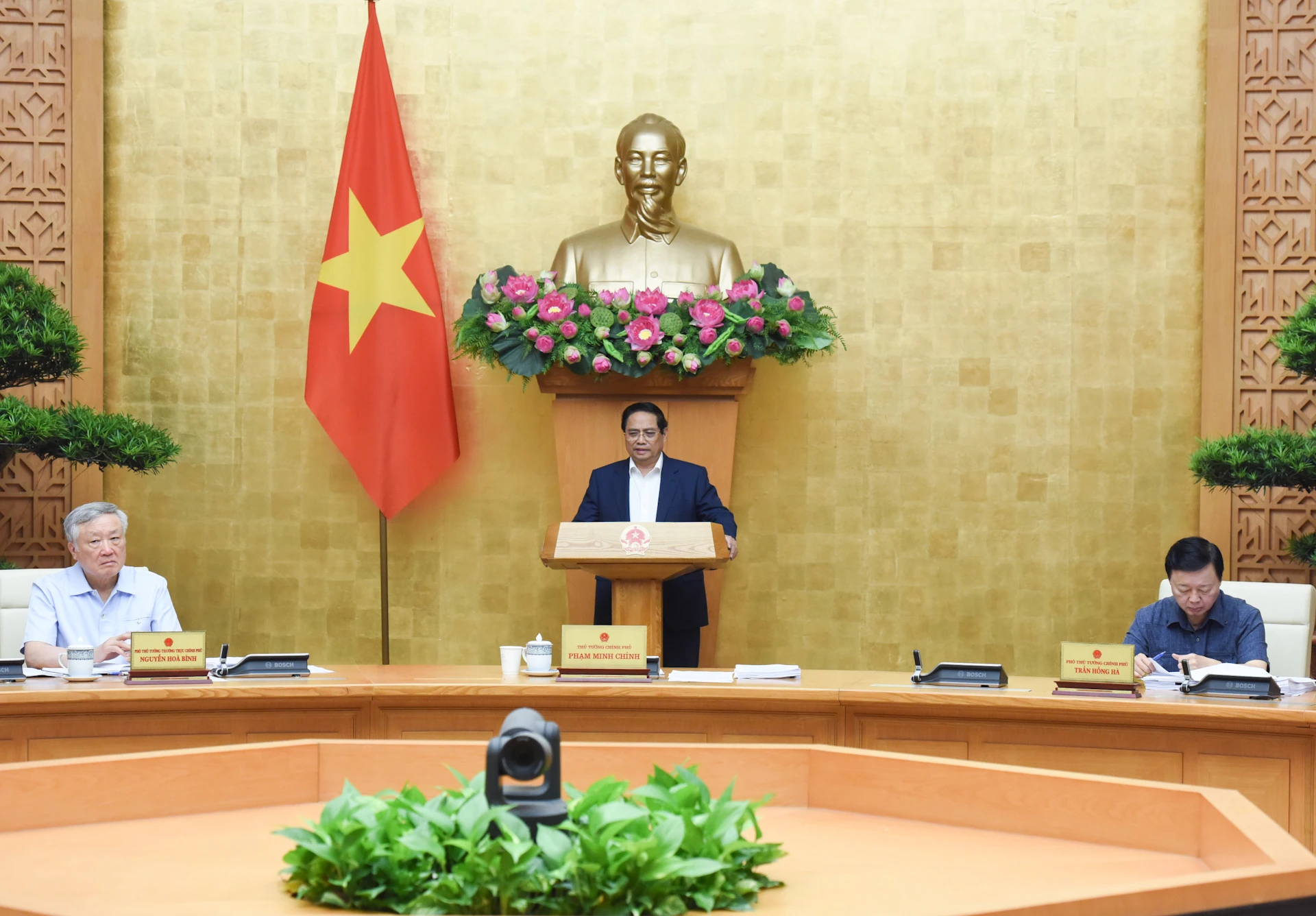 [រូបថត] នាយករដ្ឋមន្ត្រី Pham Minh Chinh ធ្វើជាអធិបតីកិច្ចប្រជុំពិសេសរបស់រដ្ឋាភិបាលស្តីពីការបង្កើតច្បាប់ក្នុងខែឧសភា រូបថតទី១