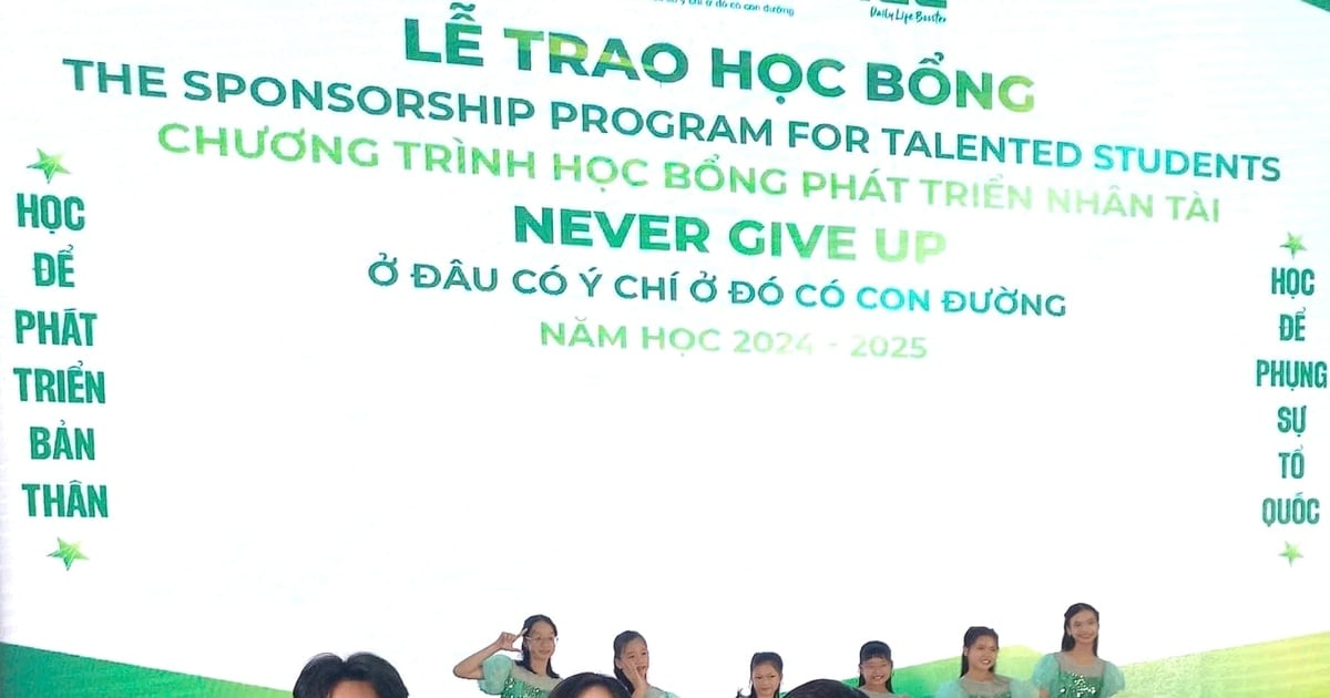 ‏Nhiều học bổng cho sinh viên Đại học Đà Nẵng học tập xuất sắc‏