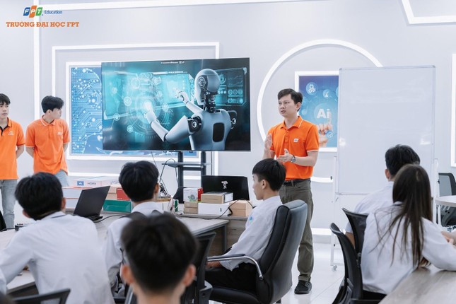FPT 대학교 Quy Nhon A.I 캠퍼스: 기술을 사랑하는 Z세대를 위한 이상적인 선택 사진 2