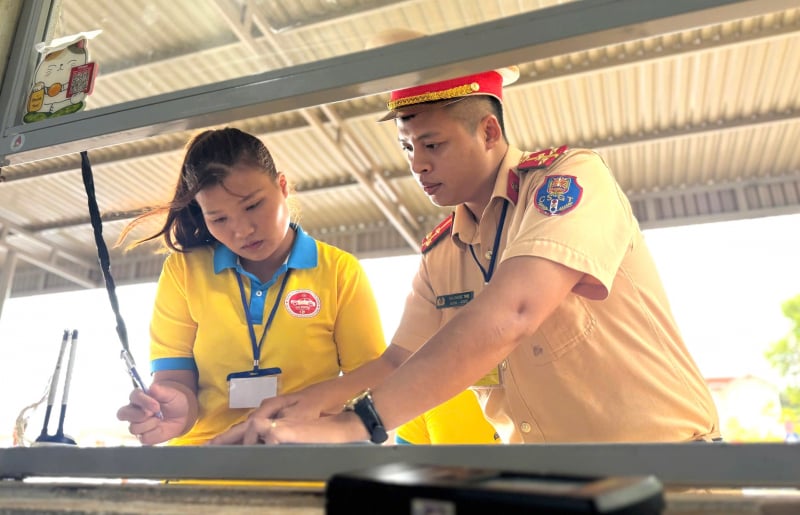 ជា​លើក​ទី​១ ប៉ូលិស​ក្រុង​ដាក​ឡាក់​បាន​រៀបចំ​ការ​ធ្វើ​តេស្ត​បើកបរ និង​ចេញ​ប័ណ្ណ​បើកបរ លេខ-០