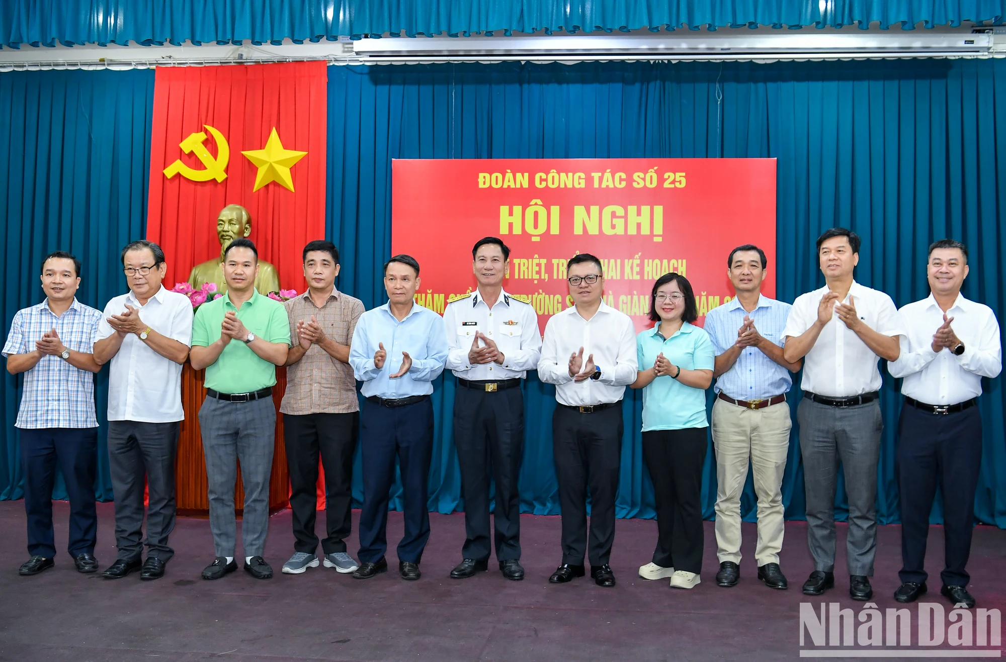 [ภาพ] คณะสื่อมวลชนประชุมเยี่ยมชม Truong Sa และแพลตฟอร์ม DK1 ภาพที่ 9