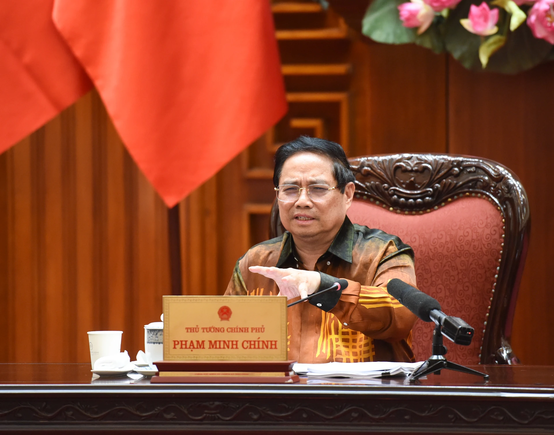 [Photo] Prime Minister Pham Minh Chinh chairs a meeting on the National Assembly's draft Resolution on the International Financial Center in Vietnam photo 1