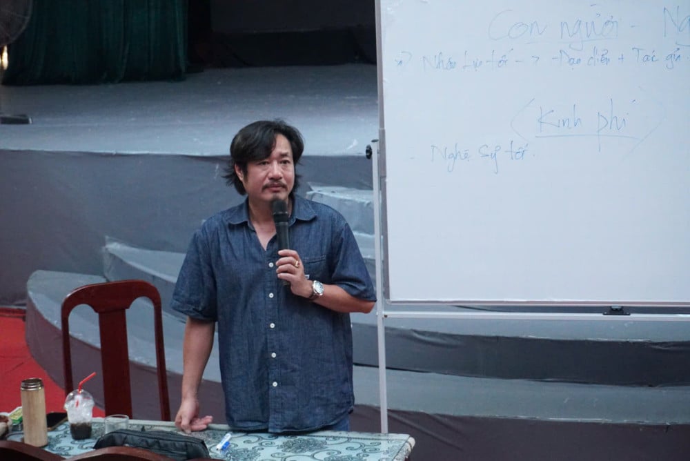 Tiến sĩ, Nghệ sĩ ưu tú Bùi Như Lai chia sẻ kinh nghiệm tại lớp bồi dưỡng