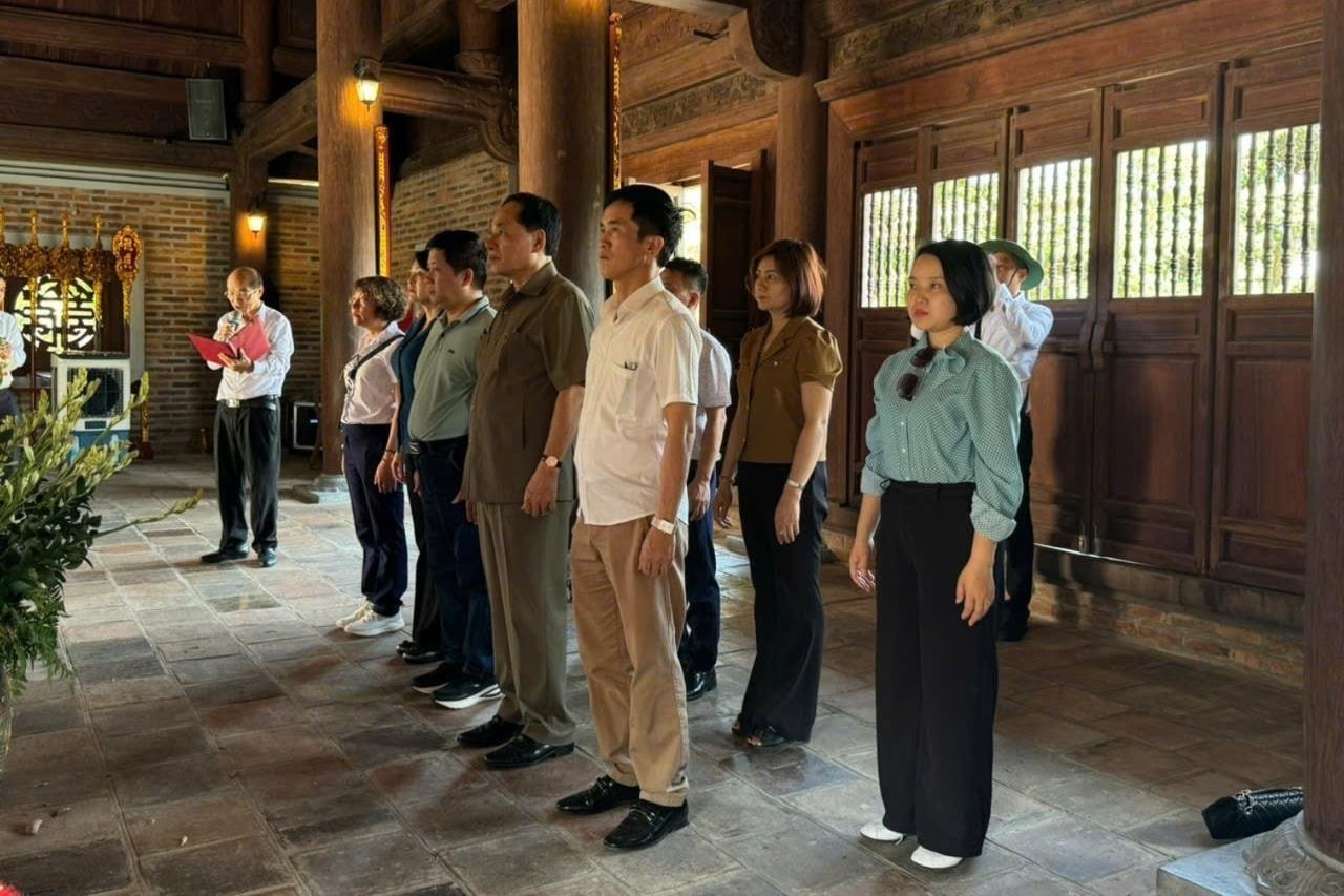 1.1.kinhcanthuchiennghithuc.jpg