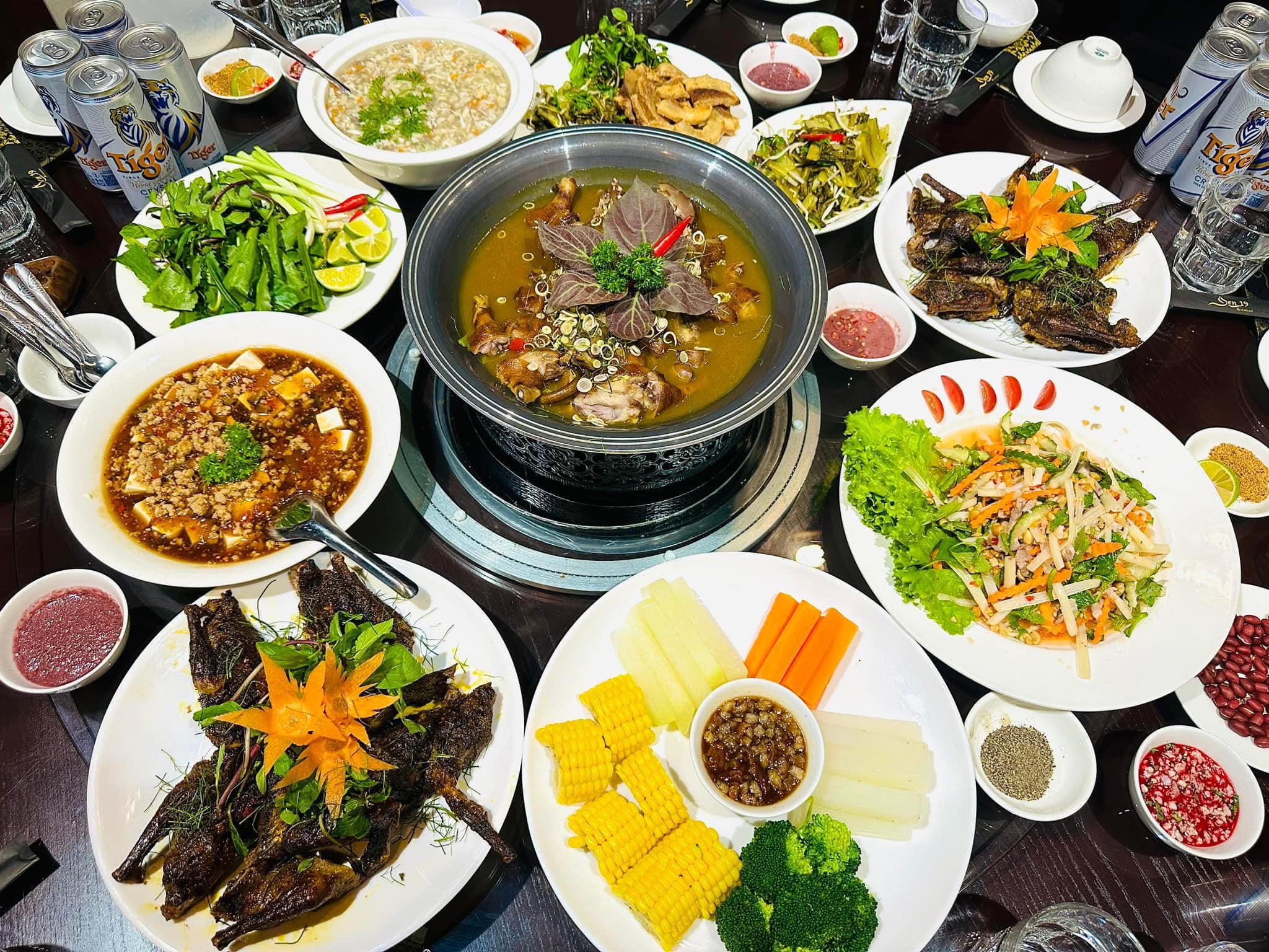 តំបន់ទេសចរណ៍ 4 រដូវ