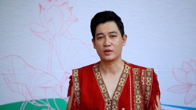 Nghệ sĩ, diễn viên tự hào, xúc động được tham dự Hội diễn Tiếng hát Làng Sen năm 2025 - Ảnh 1.
