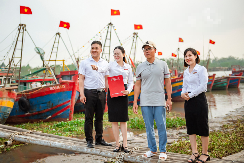 Các ngân hàng luôn sẵn sàng hỗ trợ vốn cho các tổ chức, doanh nghiệp nhưng cũng đứng trước nguy cơ bị nợ xấu.
