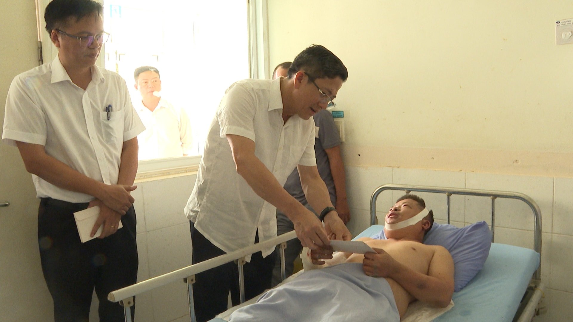 tặng quà bệnh nhân