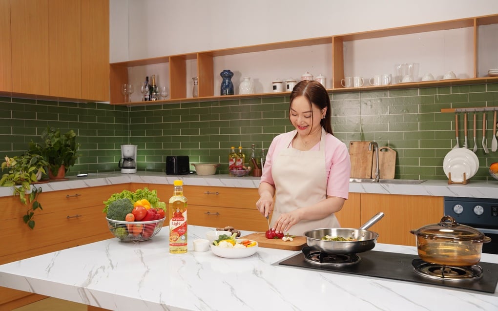 Bí quyết chăm sóc sức khỏe gia đình từ căn bếp: Khi dầu ăn cũng là yếu tố quyết định - 2
