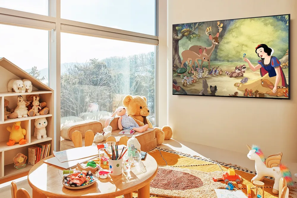 ការប្រមូល Disney ថ្មីនឹងប្រែក្លាយបន្ទប់ទទួលភ្ញៀវរបស់អ្នកទៅជាវិចិត្រសាលឌីជីថលដ៏រស់រវើក... នៅលើទូរទស្សន៍ Samsung