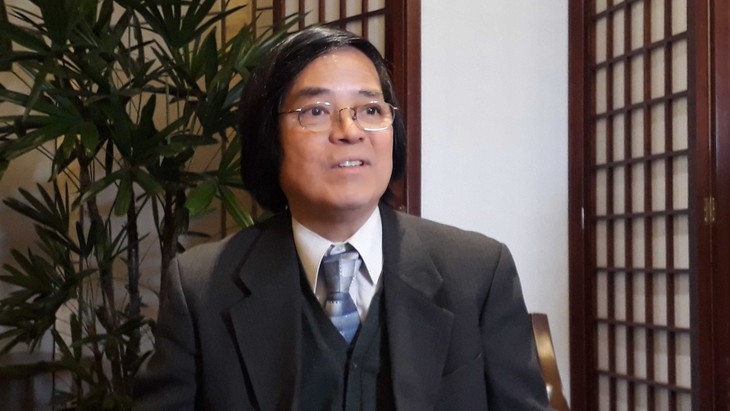 Giáo sư Trần Văn Thọ gặp gỡ độc giả ba miền với Hồi ức đến tương lai - Ảnh 1.