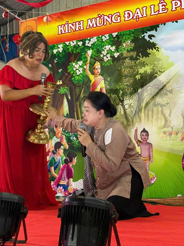 Tình người giữa xứ Chùa Tháp: Đoàn văn nghệ Tình ca Bắc Sơn và hành trình kết nối yêu thương - Ảnh 1.