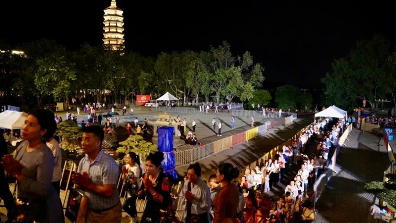 Ninh Bình: Trang trọng hoạt động tôn trí xá lợi Đức Phật ảnh 7