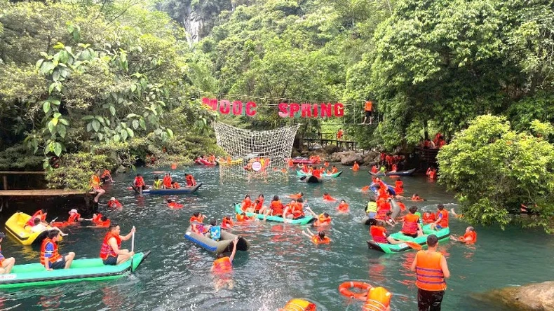 Nhiều sự kiện, chương trình sôi động, hấp dẫn trong Tuần “Du lịch Quảng Bình 2025” ảnh 2