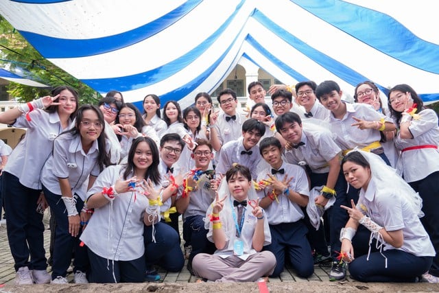 TP.HCM chỉ đạo về việc tổ chức lễ tri ân trưởng thành trong trường học - Ảnh 1.