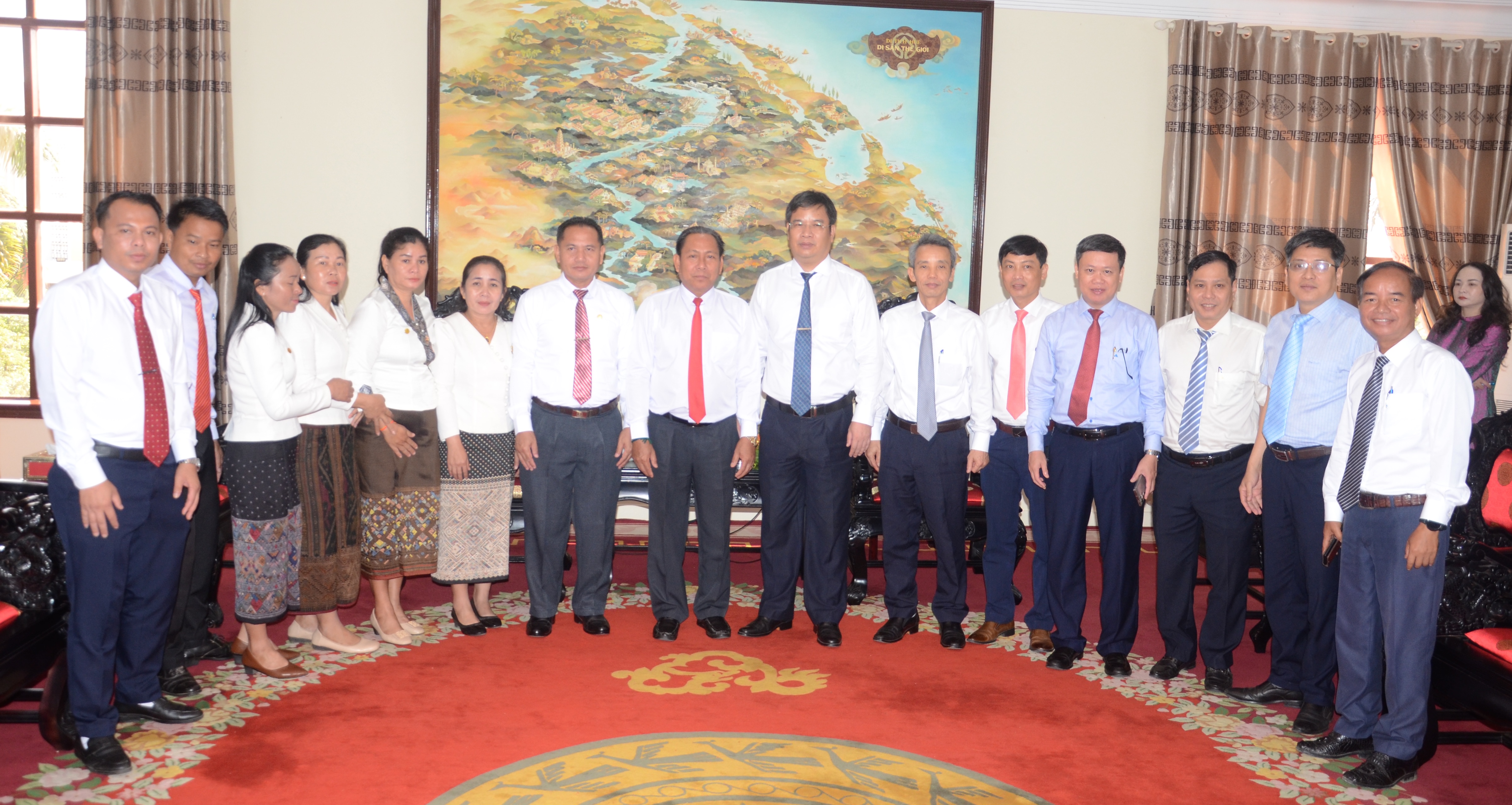 ការពង្រឹងមិត្តភាពរវាងទីក្រុង។ ខេត្ត Hue និង​ខេត្ត​សា​វ៉ាន់​