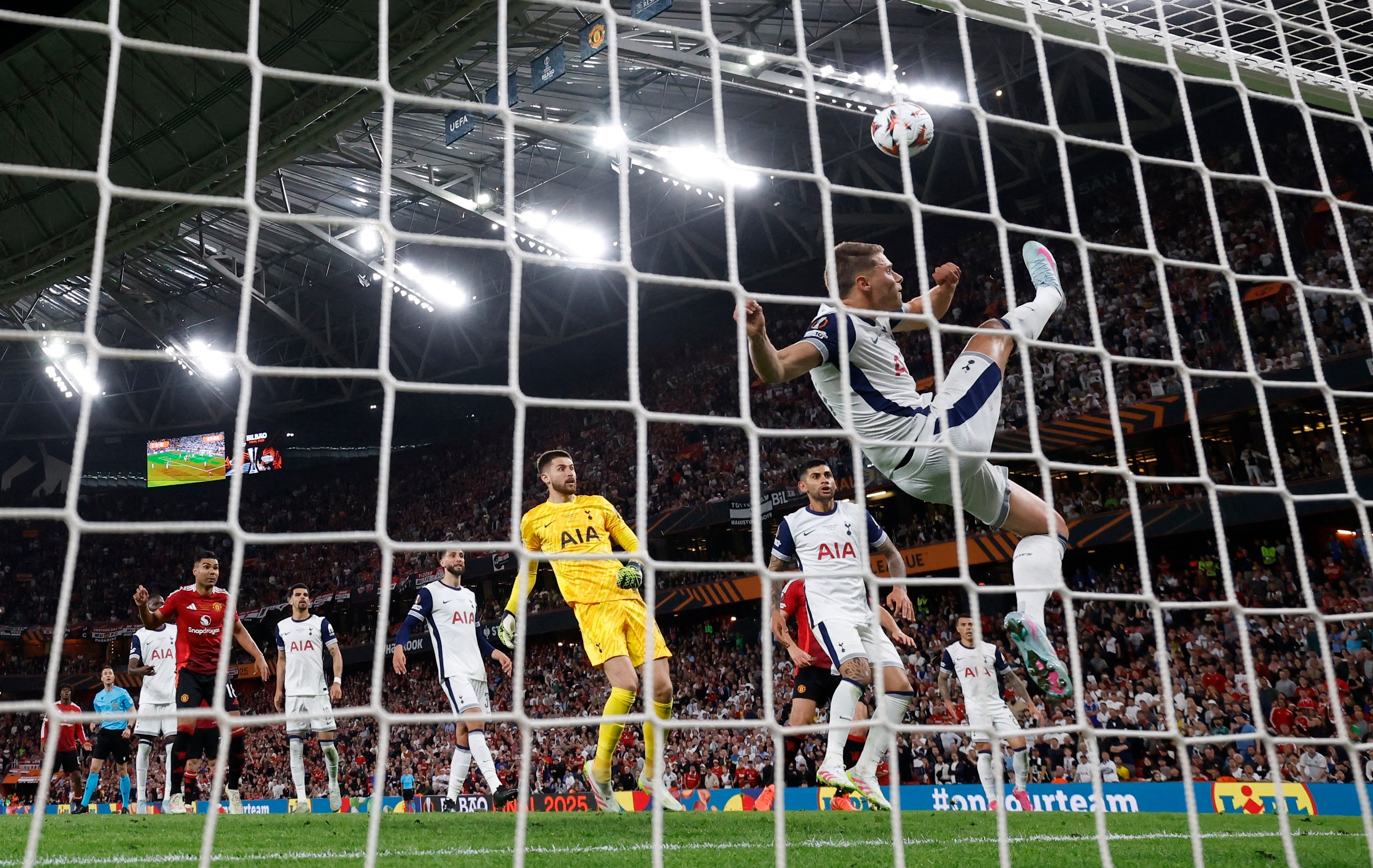 MU dau Tottenham anh 3