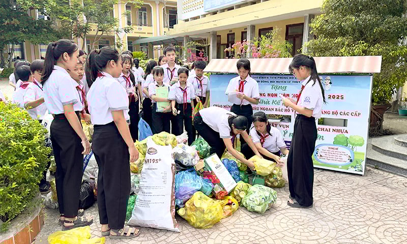 Học sinh Trường trung học cơ sở Lệ Ninh xây dựng “Kế hoạch nhỏ”.