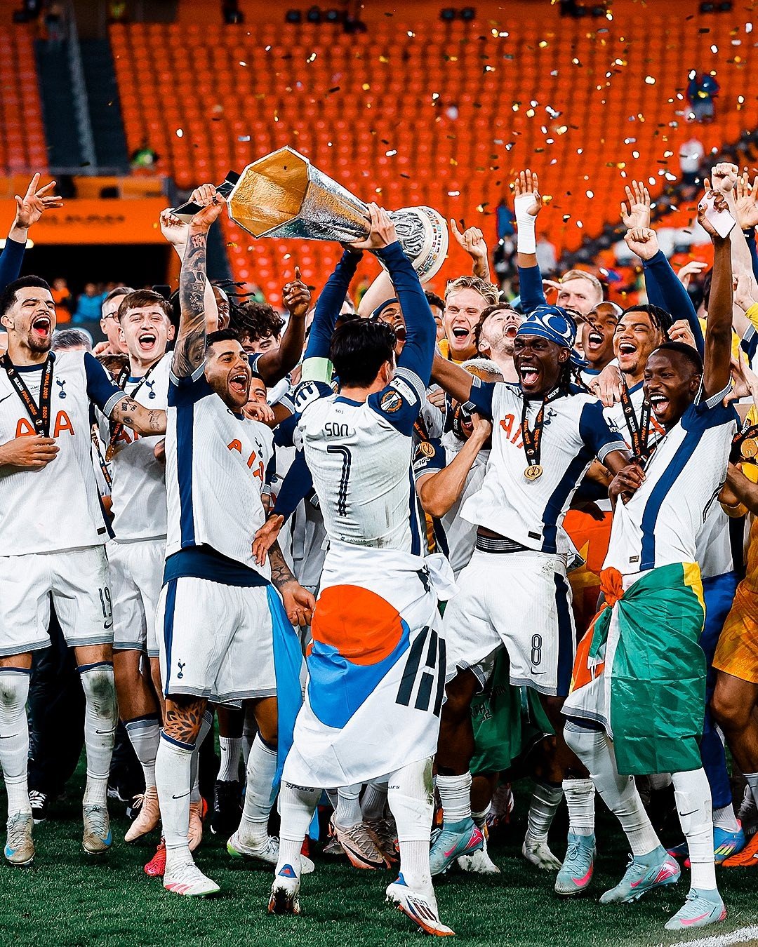 Tottenham đã thoát khỏi sự tầm thường, trở thành nhà vô địch Europa League như thế nào? ảnh 4