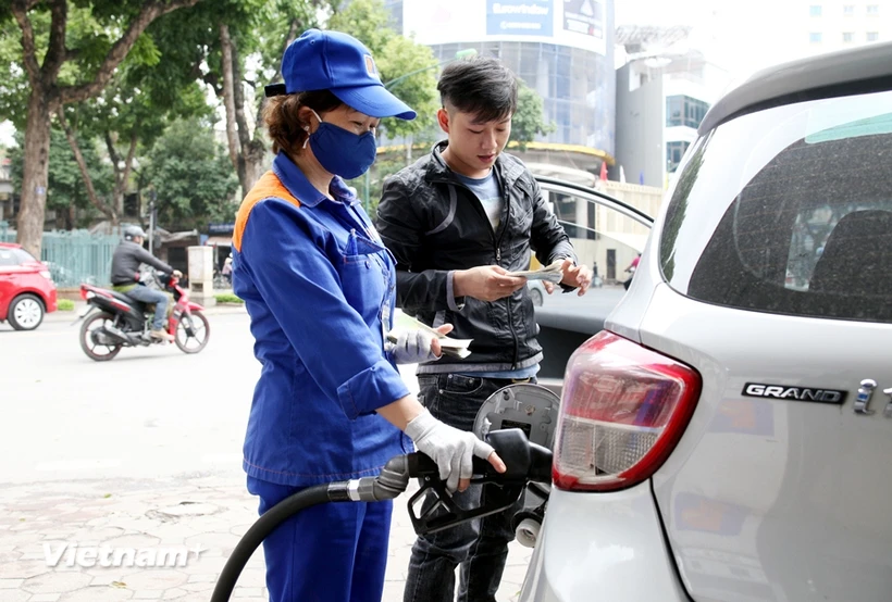 ស្ថានីយ៍ប្រេងឥន្ធនៈ Petrolimex នៅទីក្រុងហាណូយ។ (រូបថត៖ Duc Duy/Vietnam+)