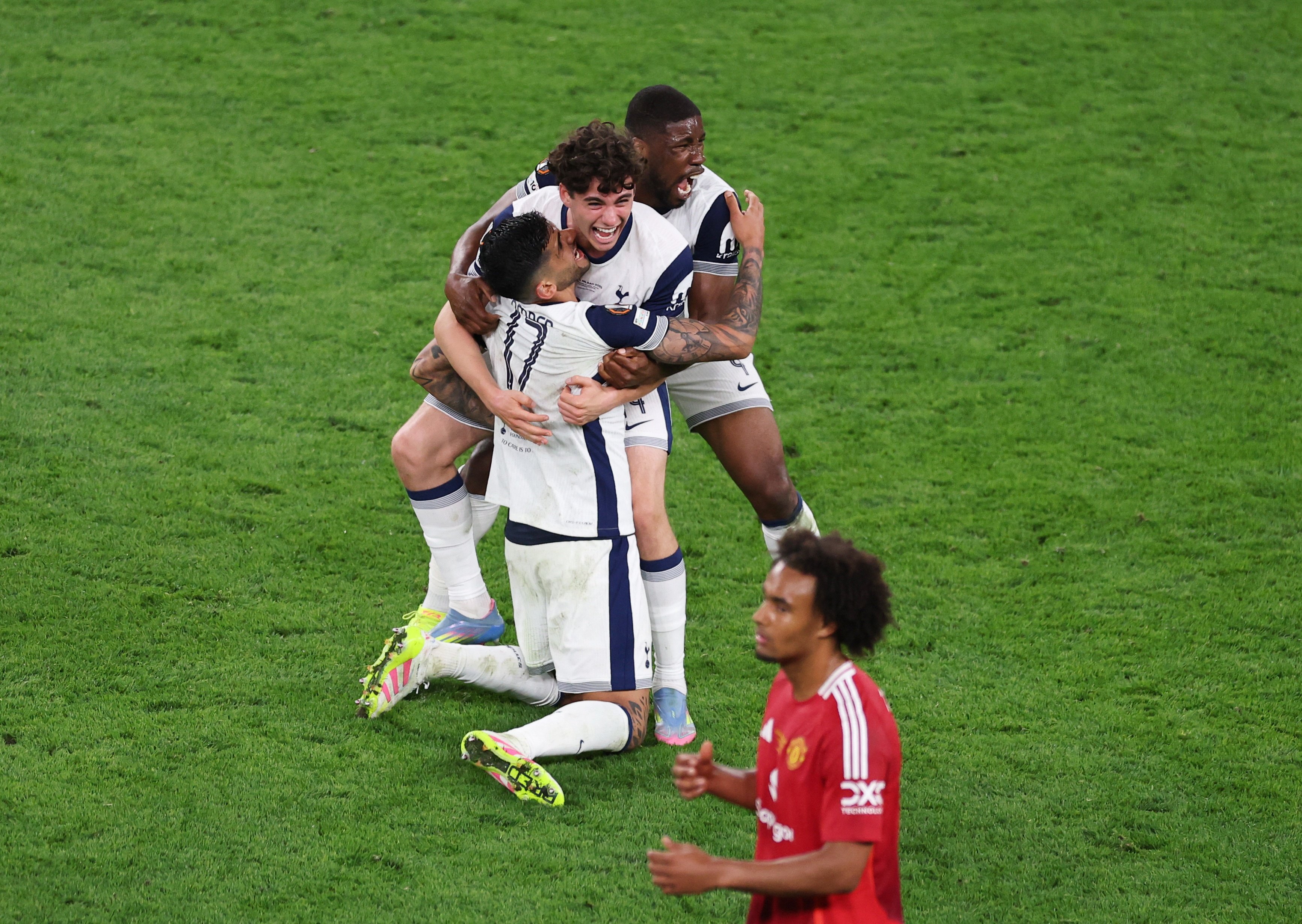 MU dau Tottenham anh 7