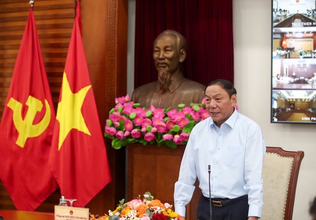 Bộ trưởng Nguyễn Văn Hùng chủ trì hội thảo toàn quốc bàn giải pháp đẩy mạnh hội nhập quốc tế về văn hóa - Ảnh 2.